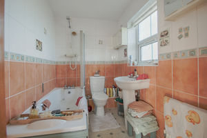 Photo 28- click for photo gallery